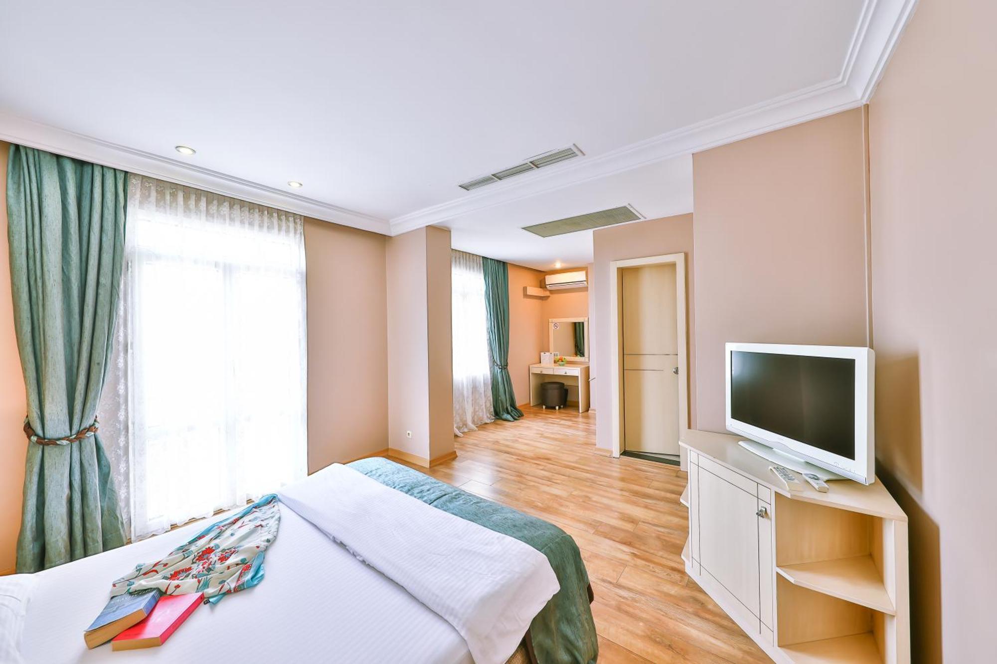 Buyukada Princess Hotel Adalar Exterior photo